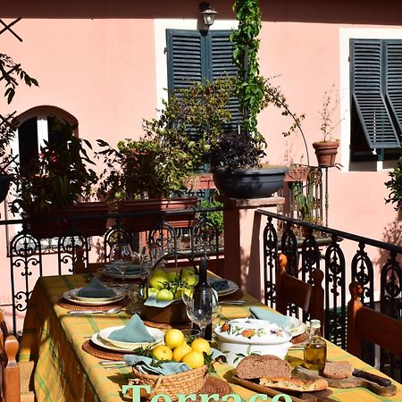 Il Carmine Charme & Terrace With Ac Apartment Лука Екстериор снимка